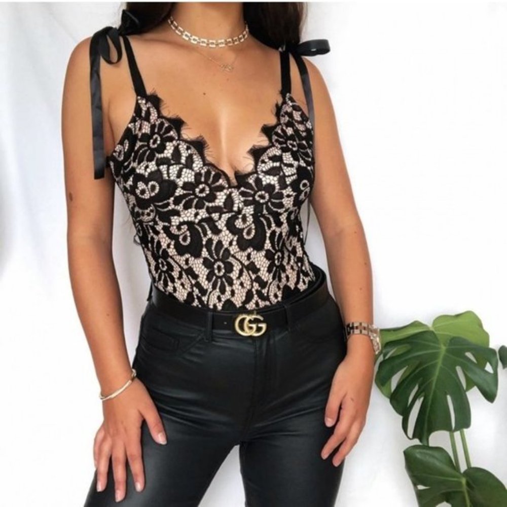 Black Lace Sleeveless V-Neck Bodycon Bodysuit Top Leotard - Picture 5 of 12